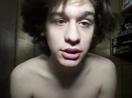 18yo gay strips off shirt